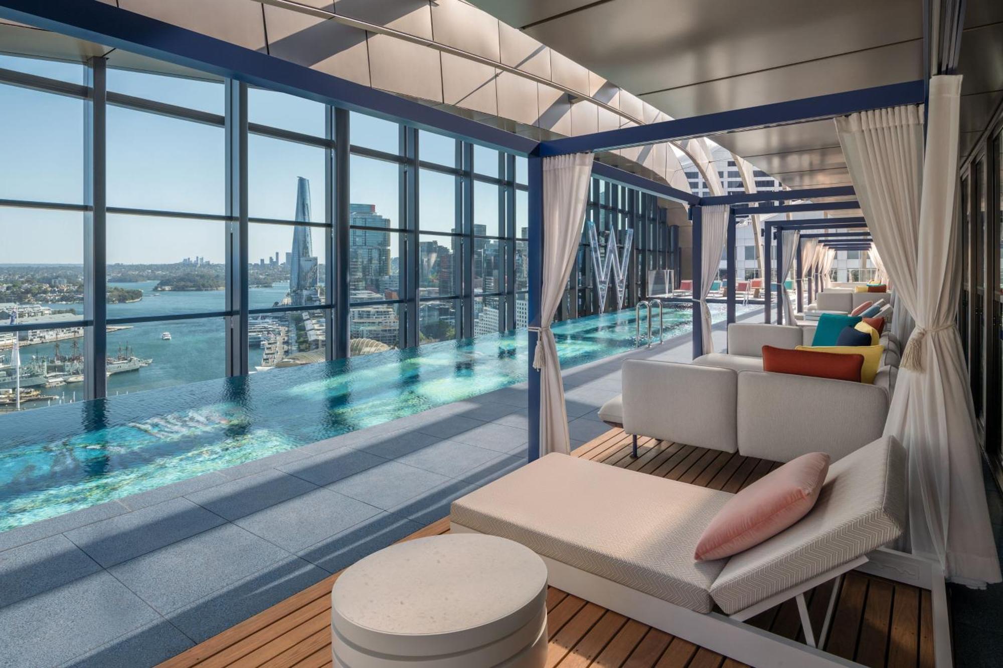 W Sydney Hotel ภายนอก รูปภาพ The Haven courtyard on Norwegian Bliss